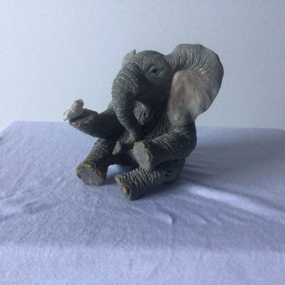 Elephant with Bird figurine - Picture 4 of 7